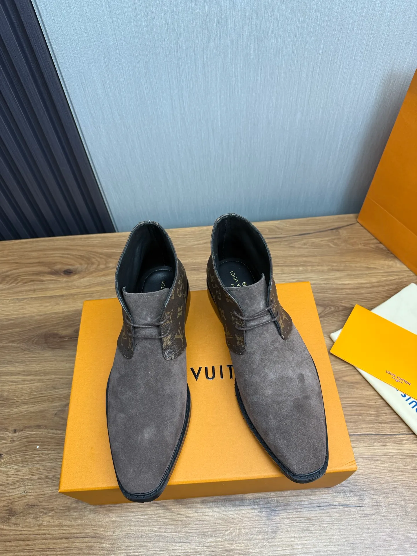 Men's shoes 💰760💰 LV. - Men's business casual leather shoes, top quality cow products. 1:1 shipment ⬆️Luxury and noble 👞All imported original brand leather materials, just to create a more comfortable wearing experience, upper: original cowhide ➕Imported full cow lining, original outsole ✔️16-45 (38.45 non-returnable)